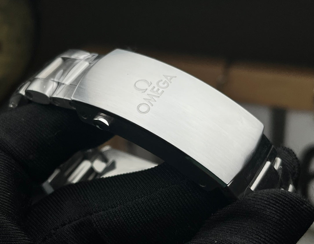 Omega 215.30.44.21.01.002
