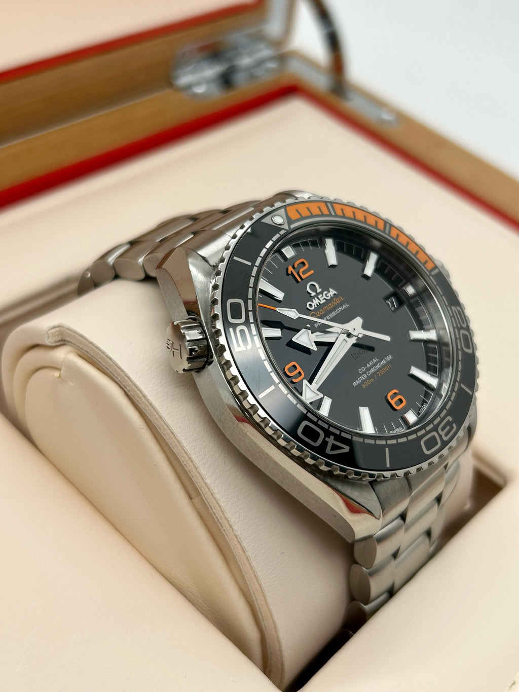 Omega 215.30.44.21.01.002