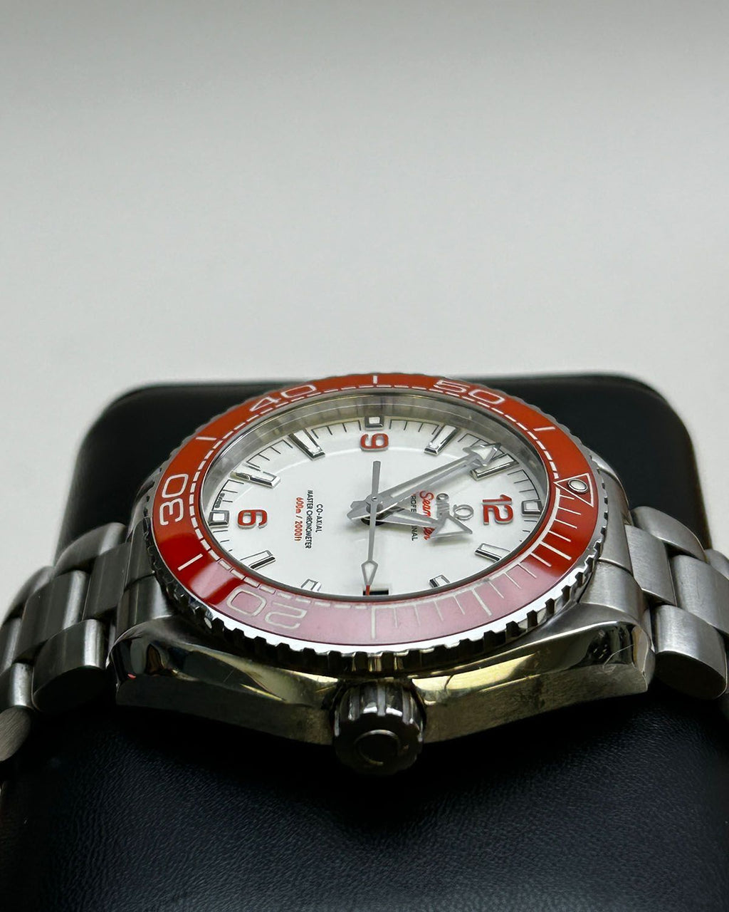Omega 215.30.44.21.04.001
