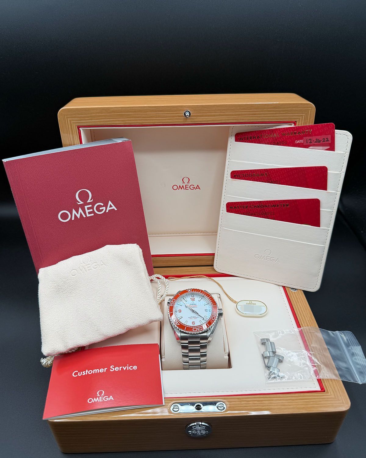 Omega 215.30.44.21.04.001