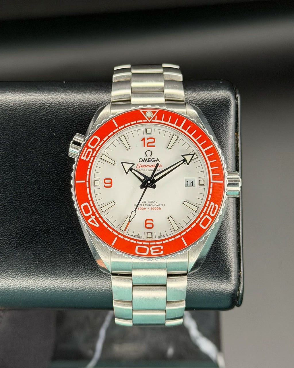 Omega 215.30.44.21.04.001