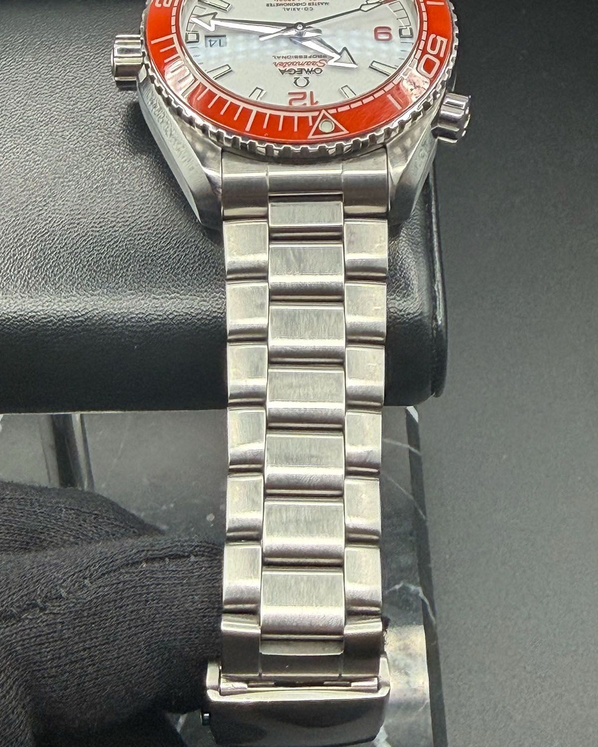 Omega 215.30.44.21.04.001