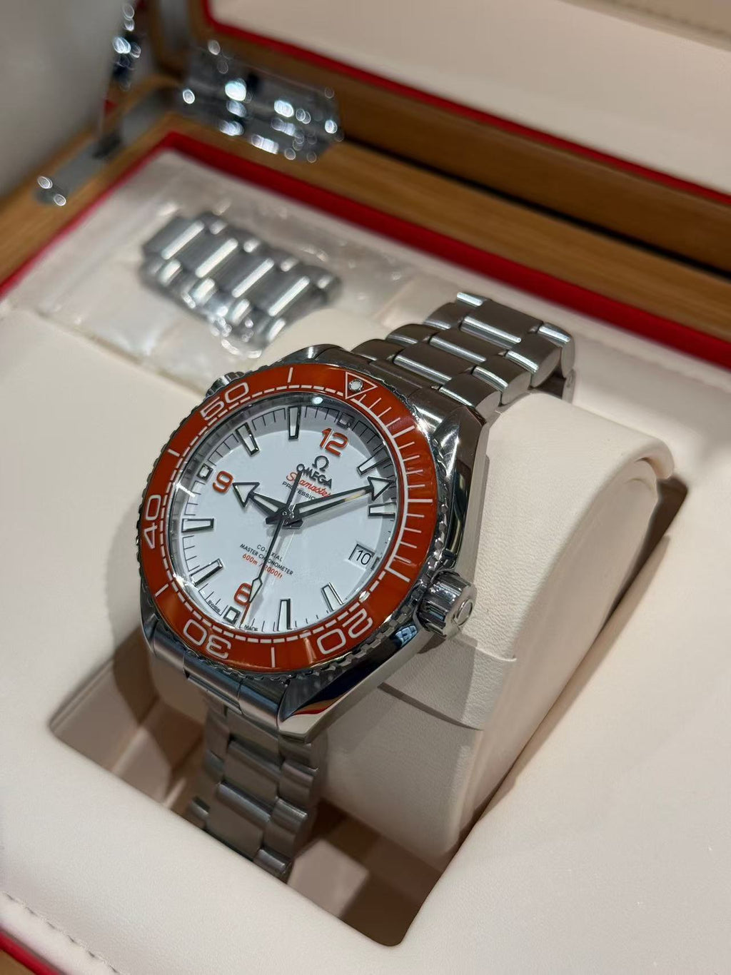 Omega 215.30.44.21.04.001