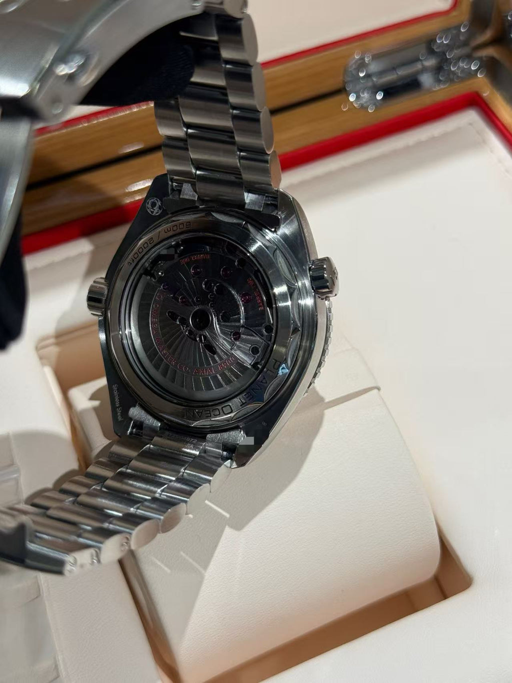 Omega 215.30.44.21.04.001