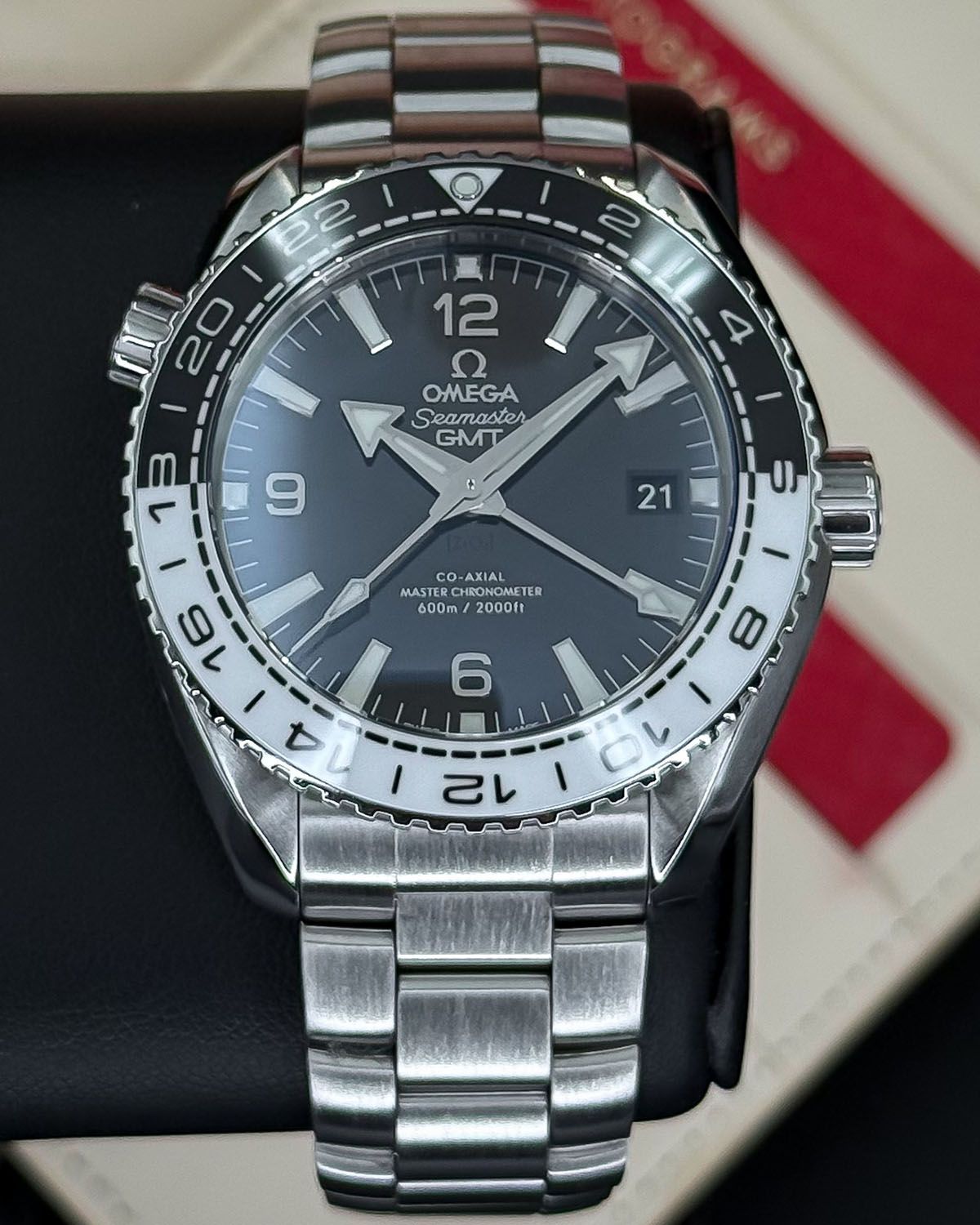 Omega 215.30.44.22.01.001