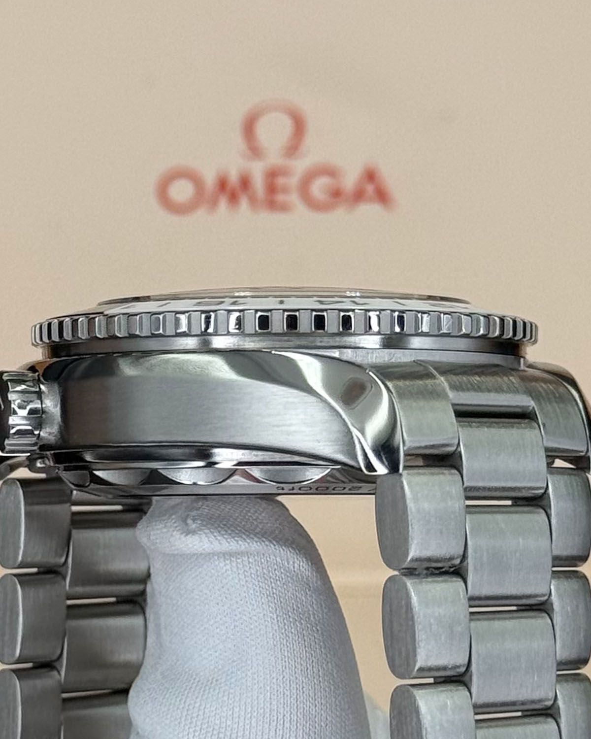 Omega 215.30.44.22.01.001