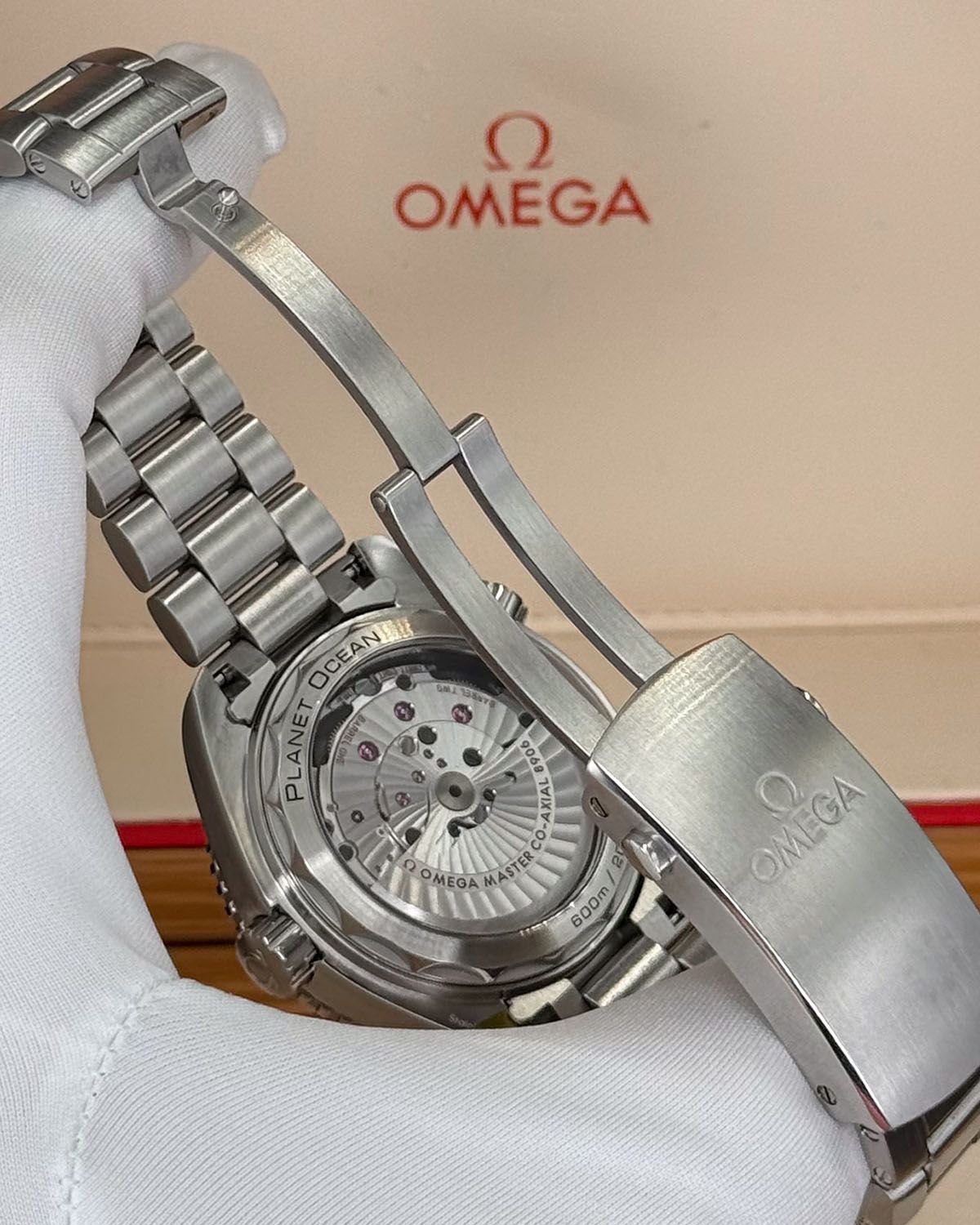 Omega 215.30.44.22.01.001