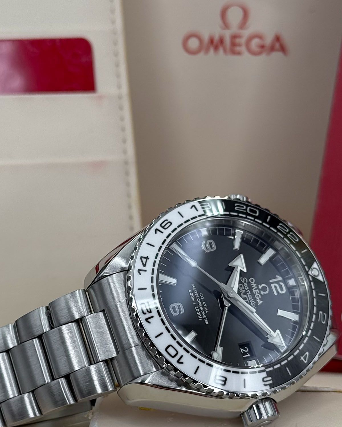 Omega 215.30.44.22.01.001