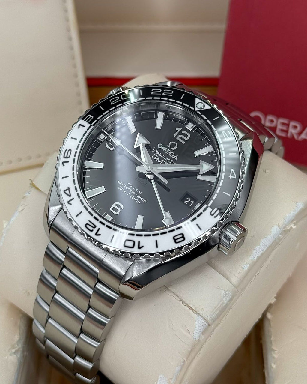 Omega 215.30.44.22.01.001