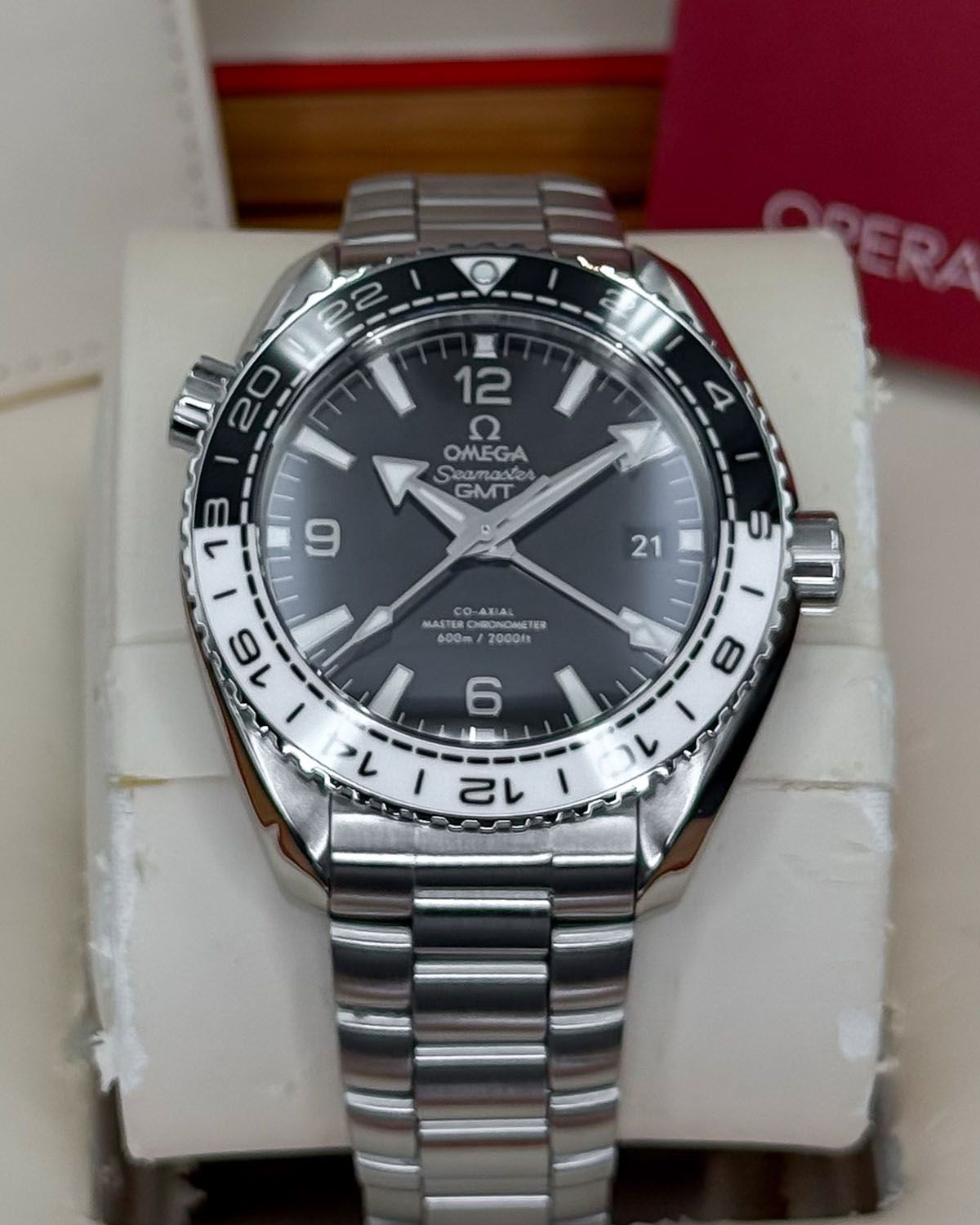 Omega 215.30.44.22.01.001