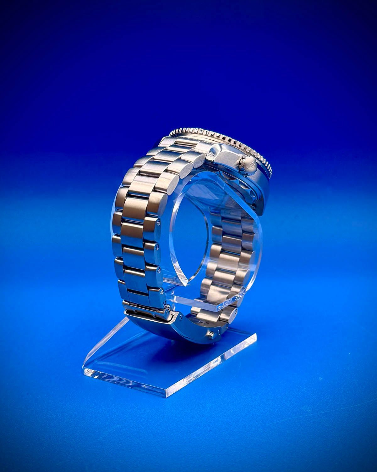 Omega 215.30.44.22.01.001