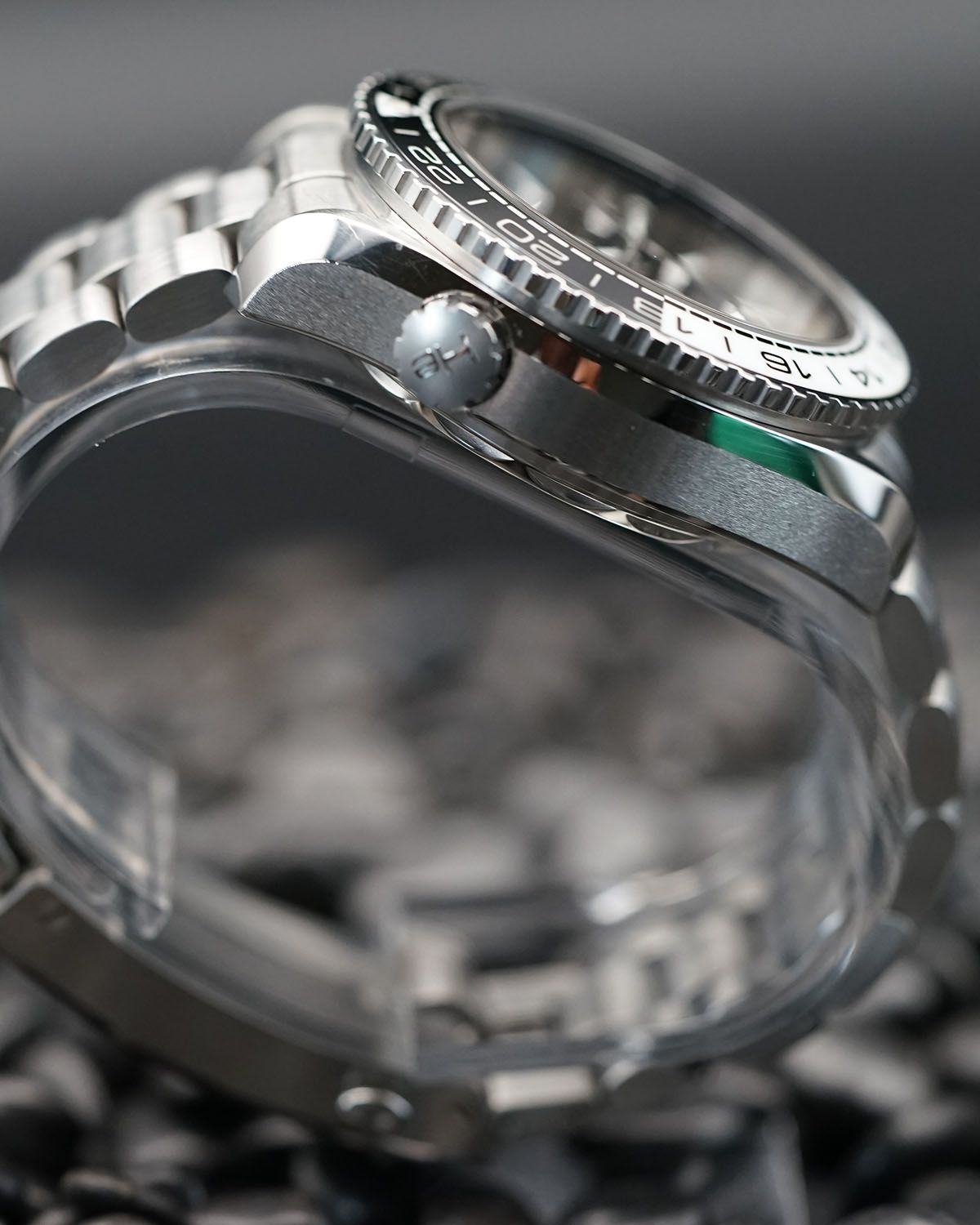 Omega 215.30.44.22.01.001