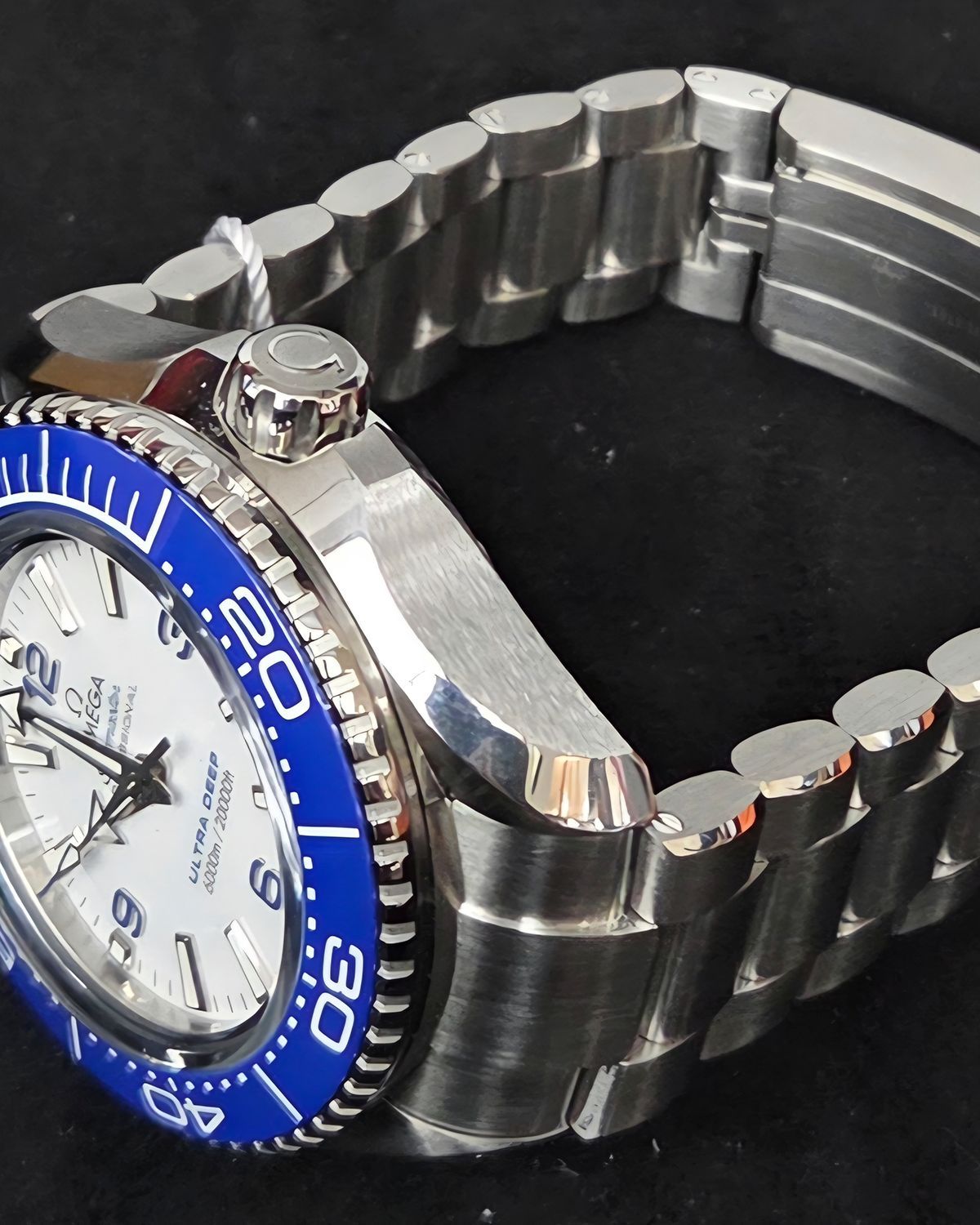 Omega 215.30.46.21.04.001