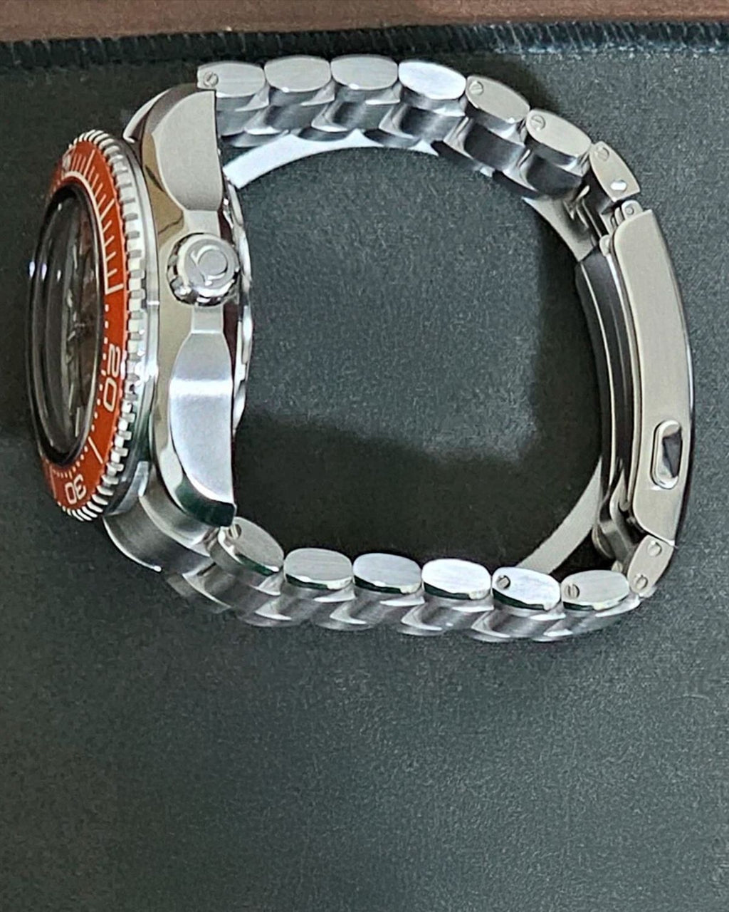 Omega 215.30.46.21.06.001