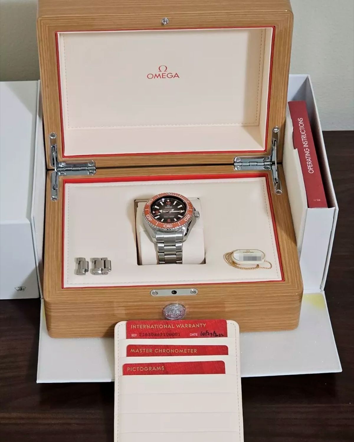 Omega 215.30.46.21.06.001