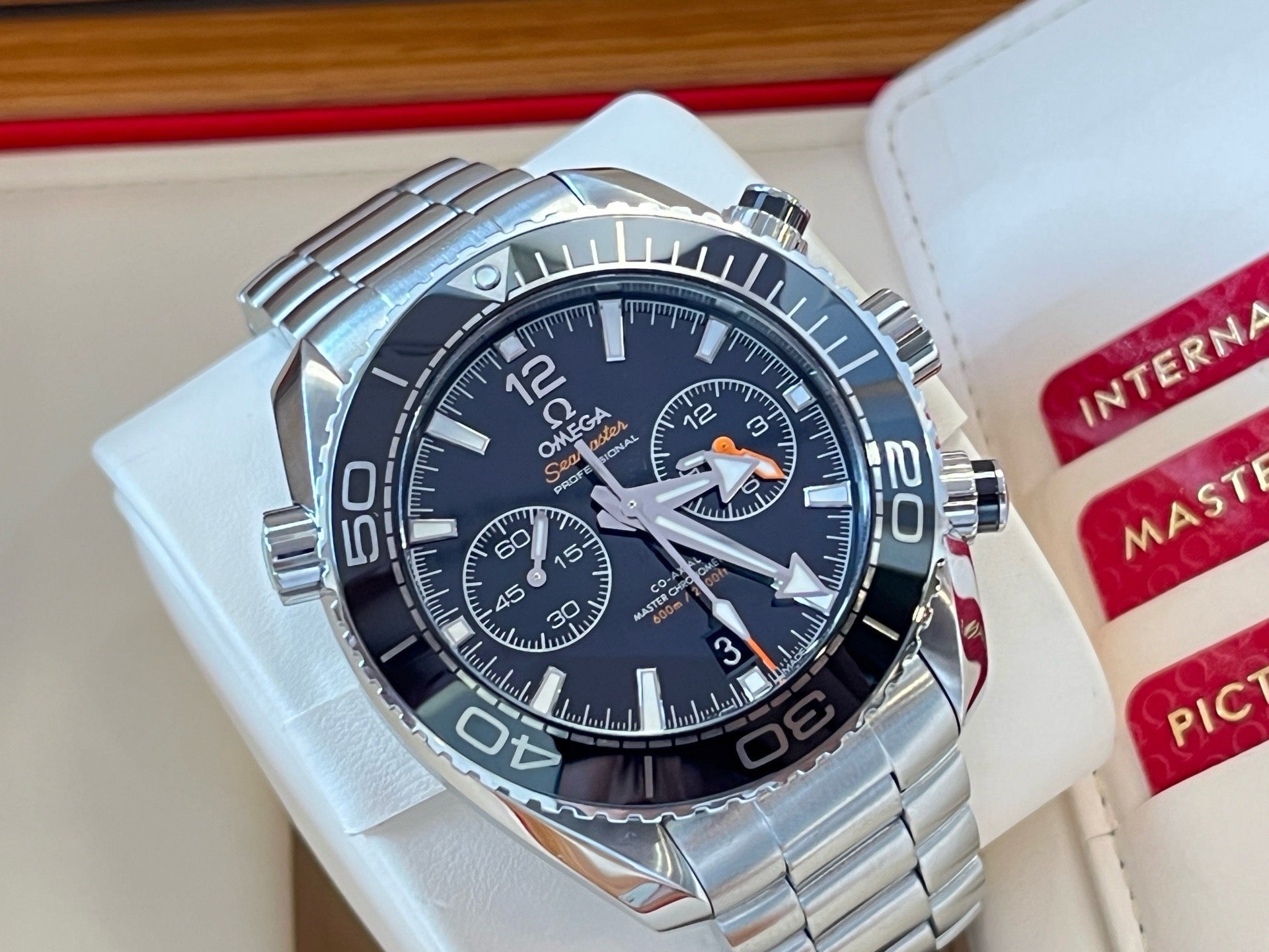 Omega 215.30.46.51.01.001