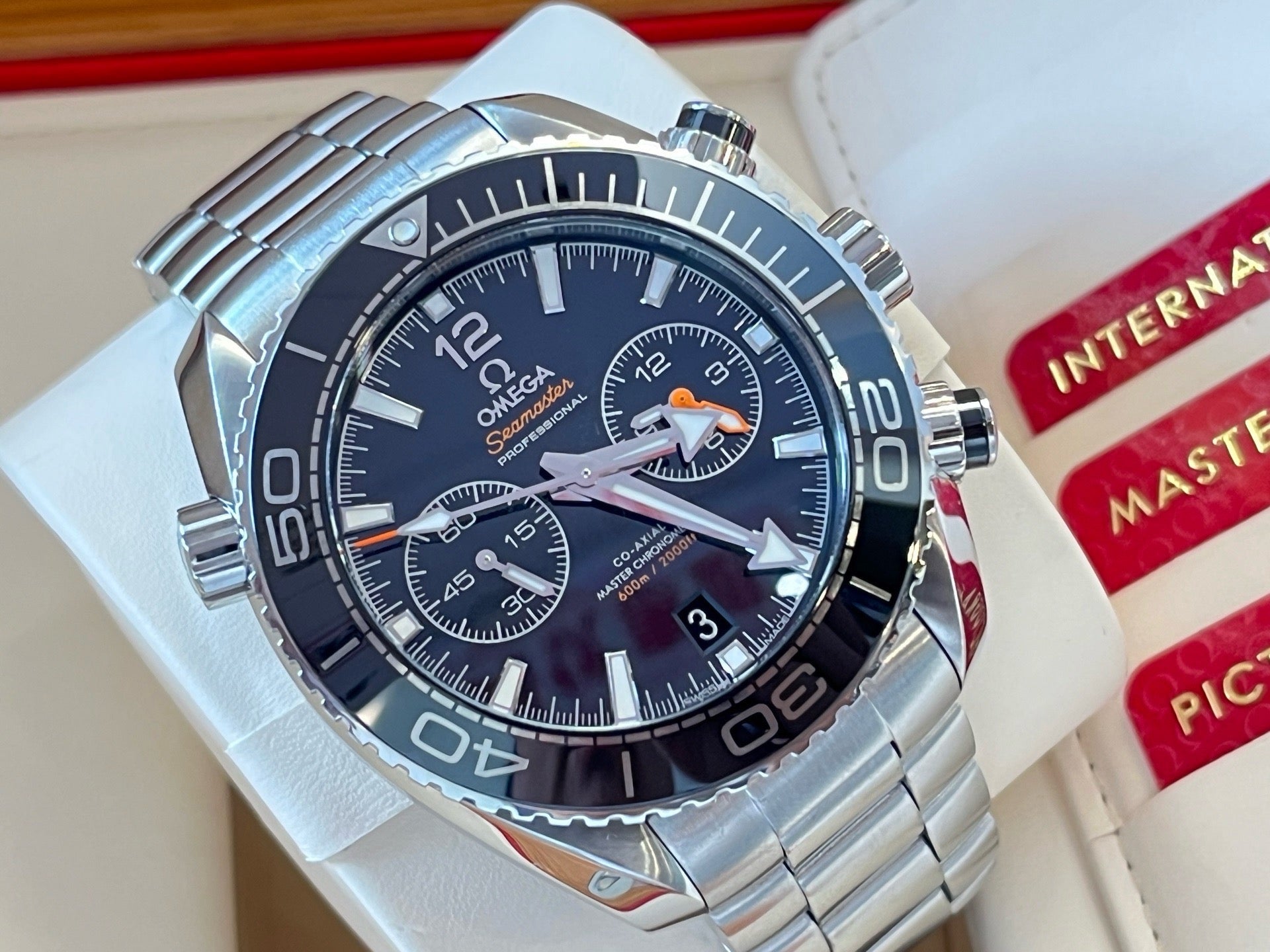 Omega 215.30.46.51.01.001