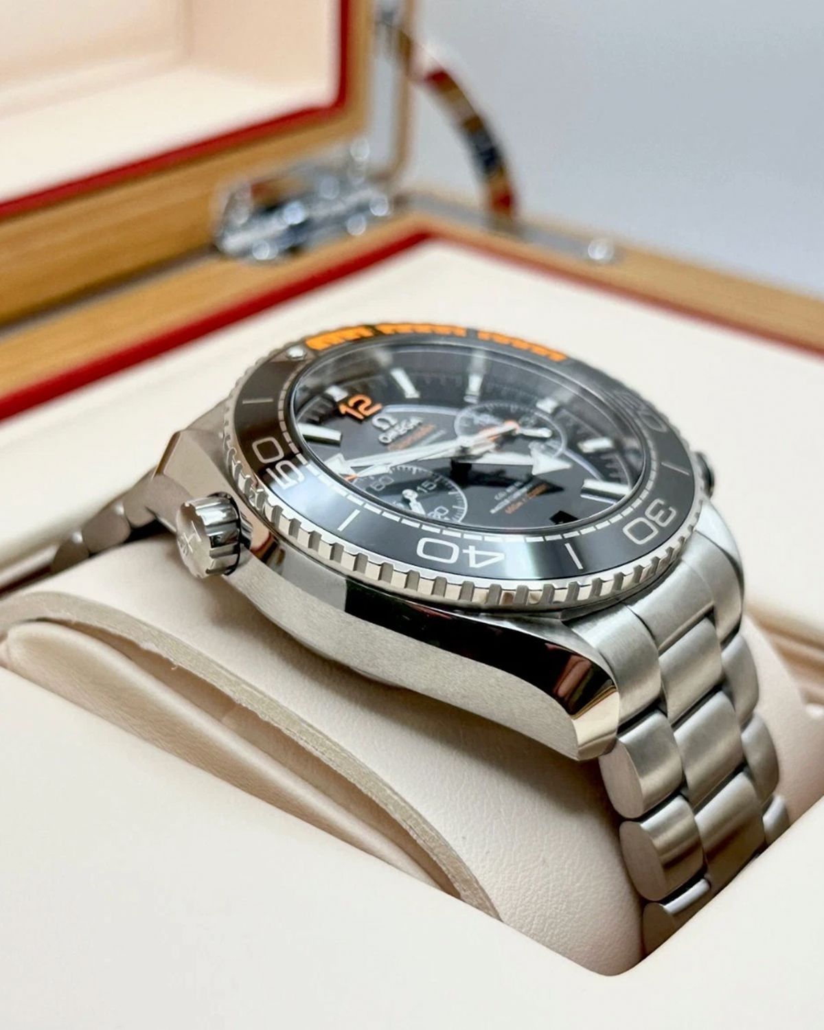 Omega 215.30.46.51.01.002