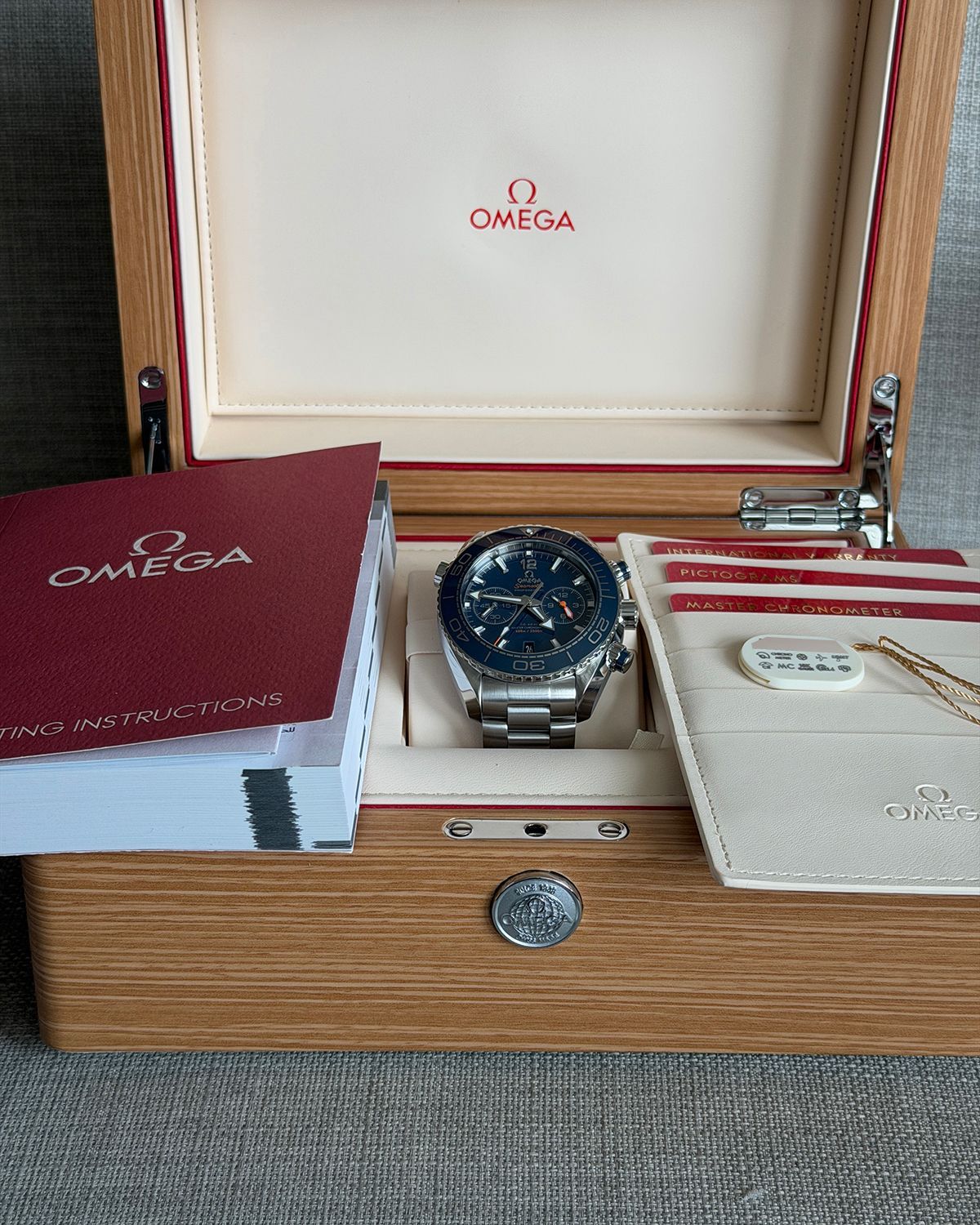 Omega 215.30.46.51.03.001