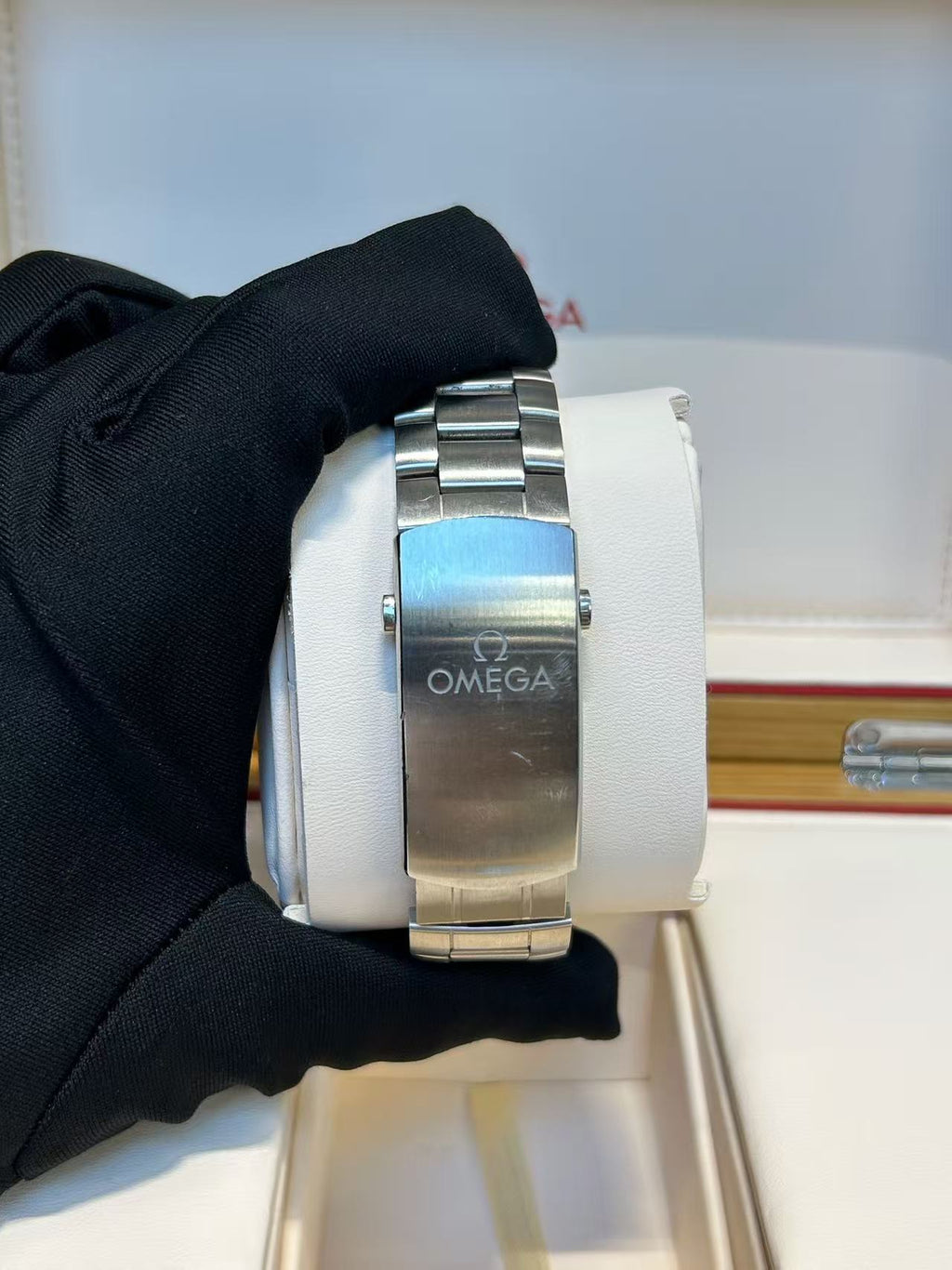 Omega 215.30.46.51.99.001
