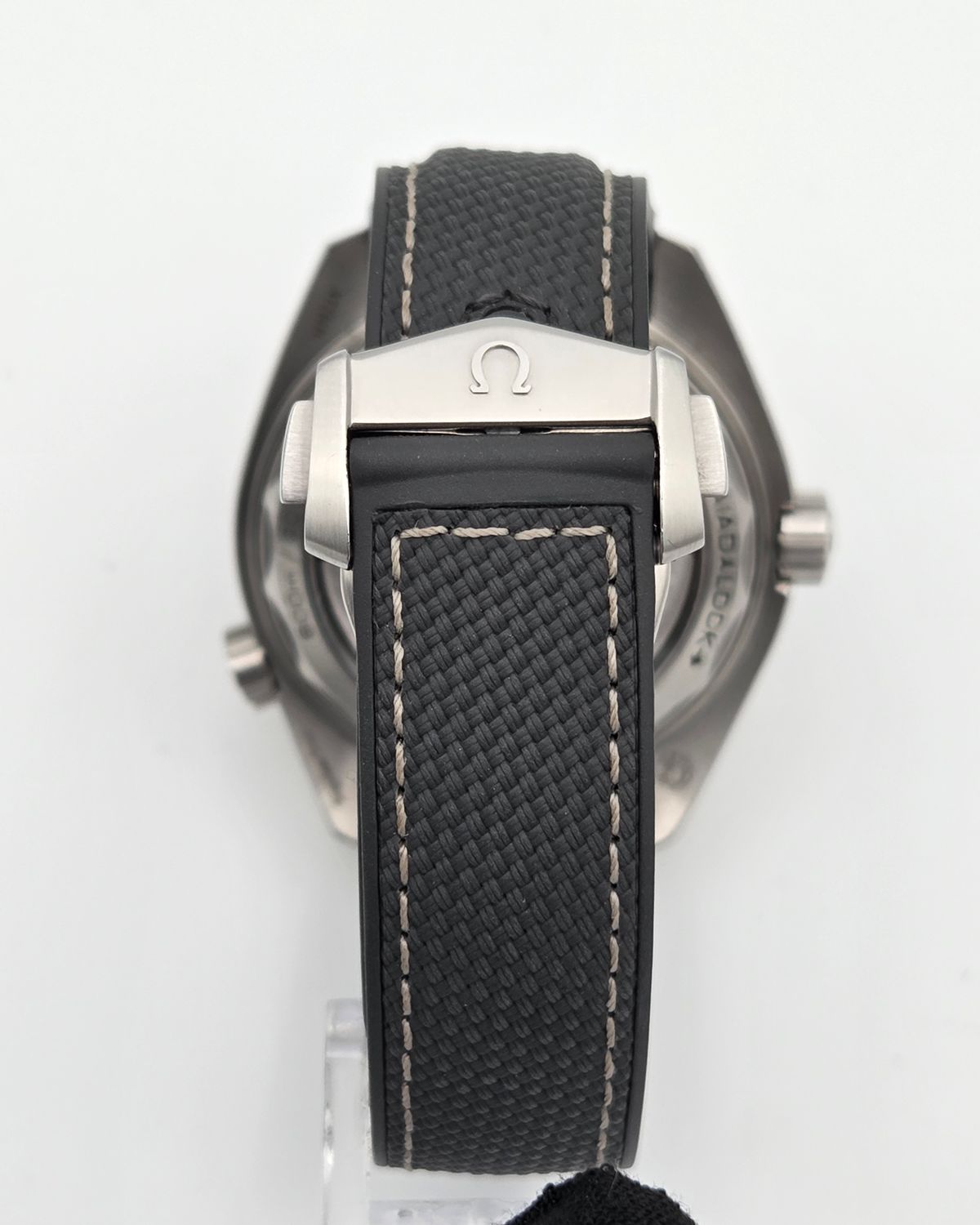 Omega 215.32.44.21.01.002