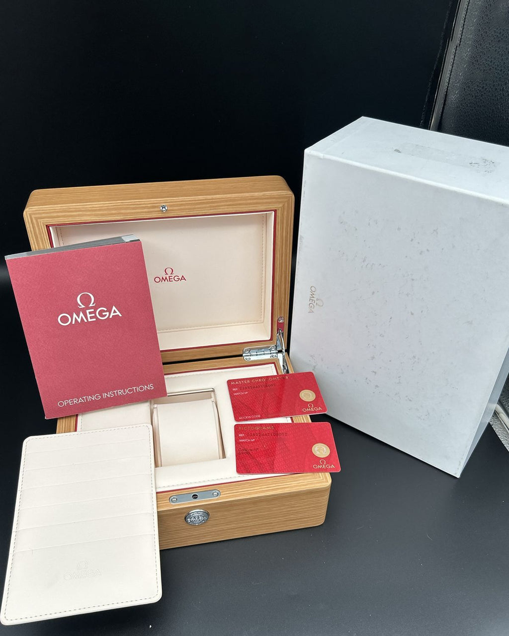 Omega 215.32.44.21.01.002