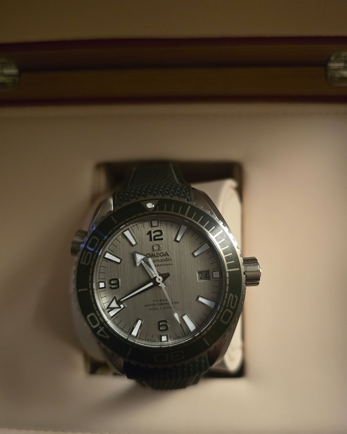 Omega 215.32.44.21.06.001
