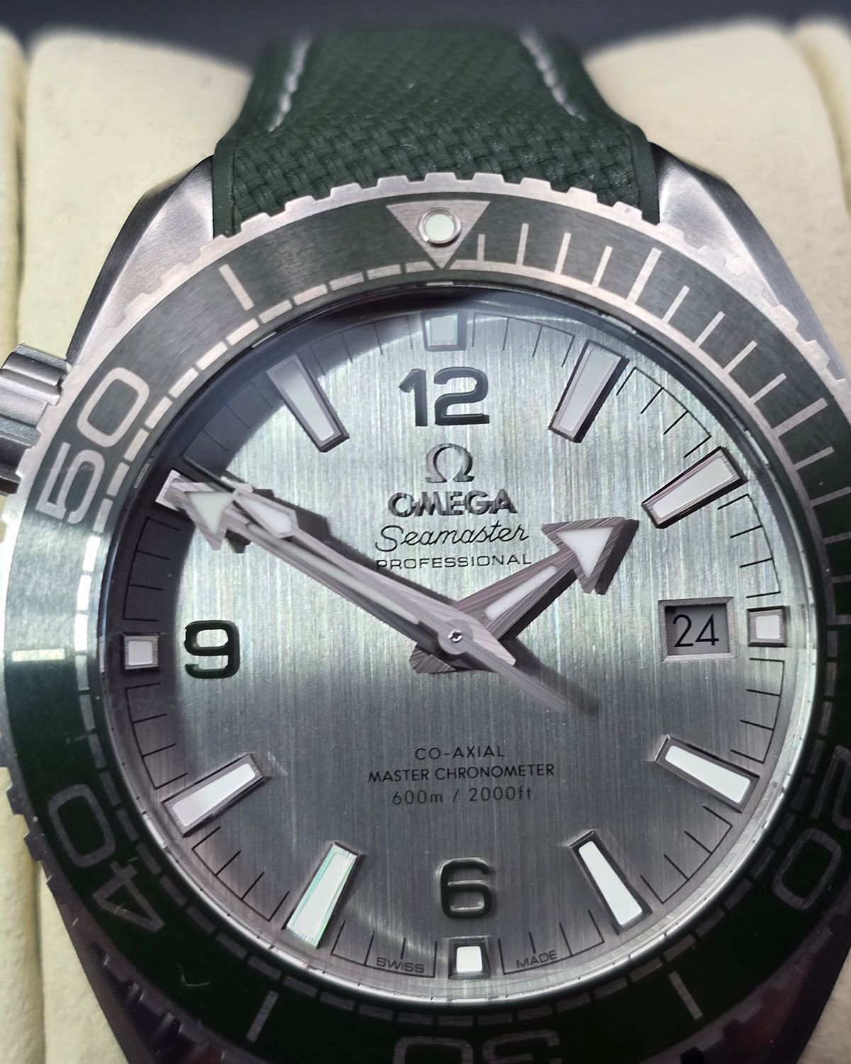 Omega 215.32.44.21.06.001