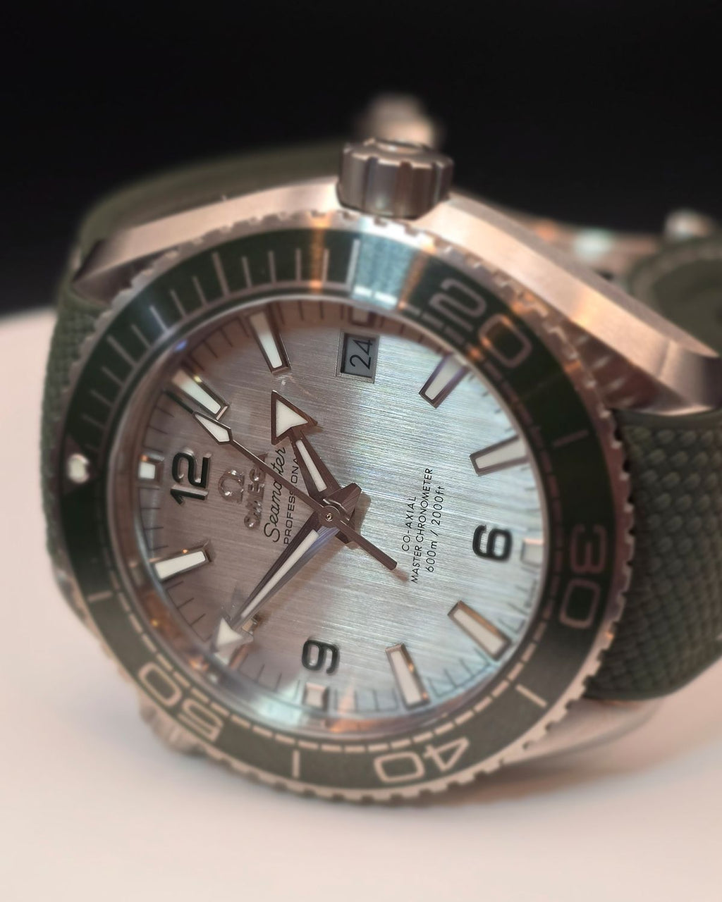Omega 215.32.44.21.06.001