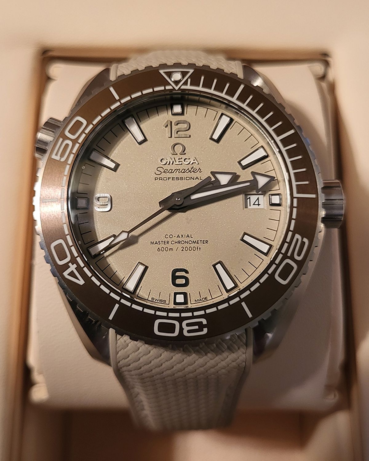 Omega 215.32.44.21.09.001