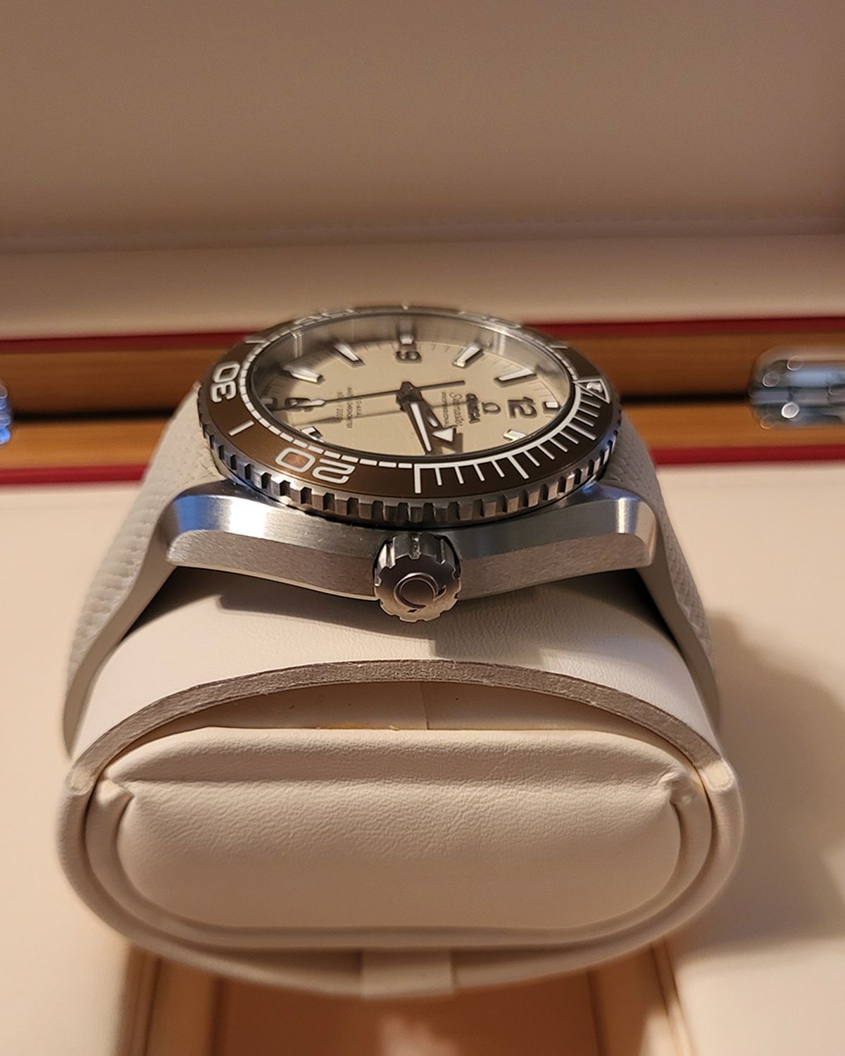 Omega 215.32.44.21.09.001