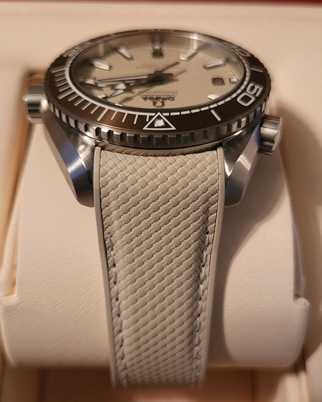Omega 215.32.44.21.09.001