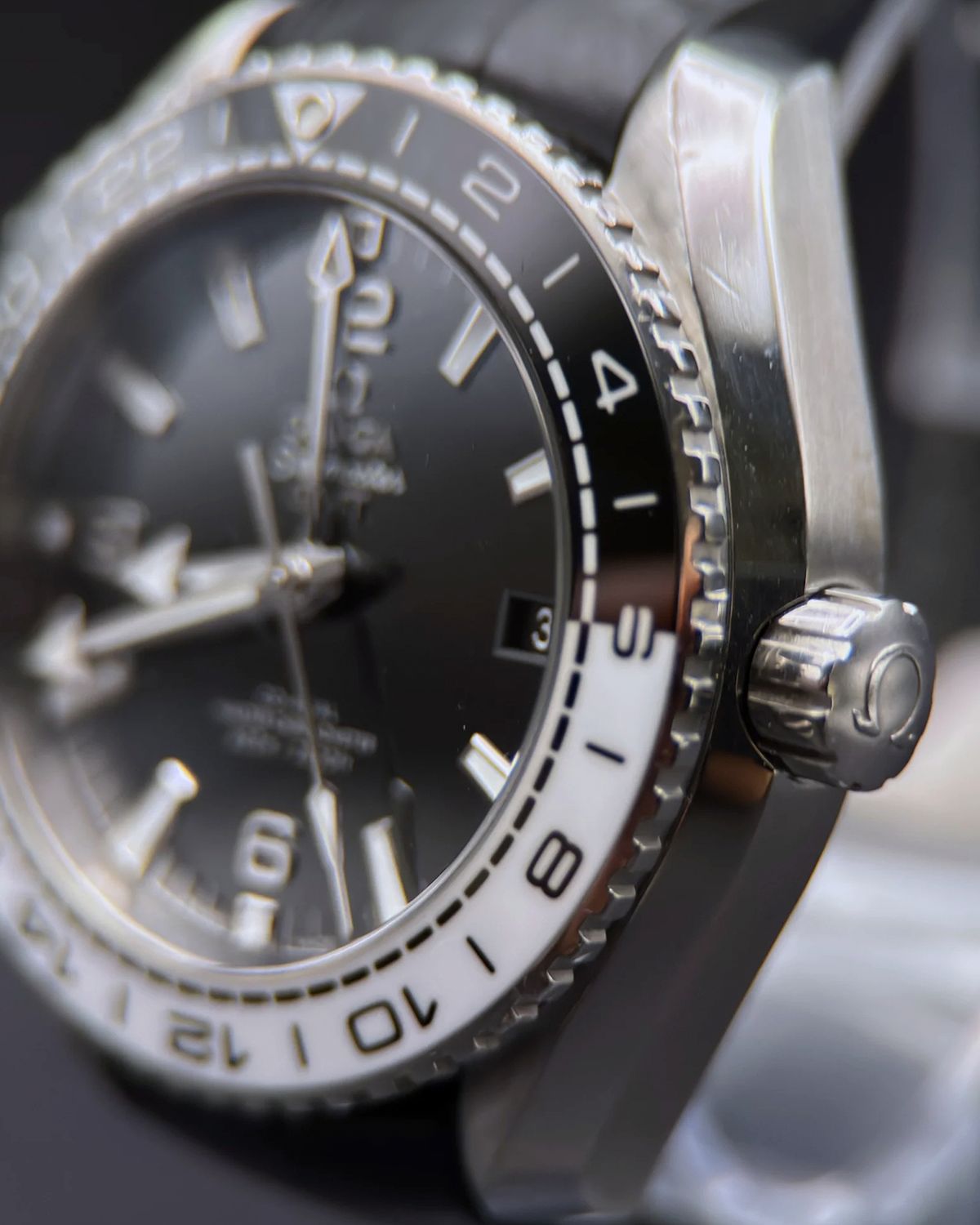 Omega 215.33.44.22.01.001