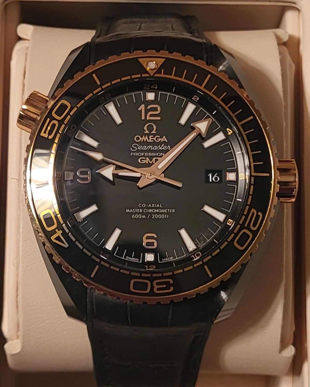 Omega 215.63.46.22.01.001