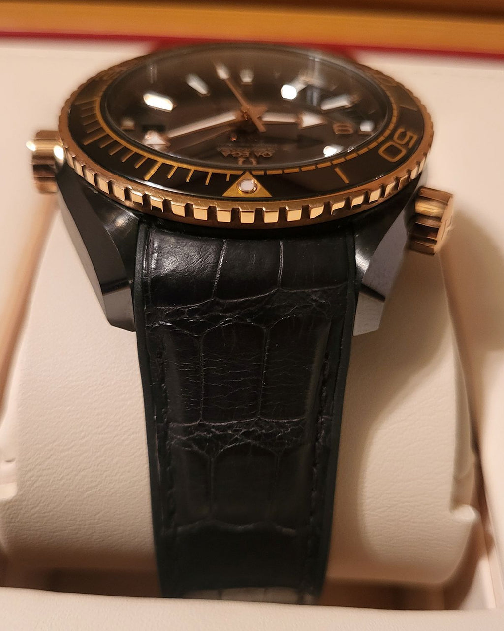 Omega 215.63.46.22.01.001