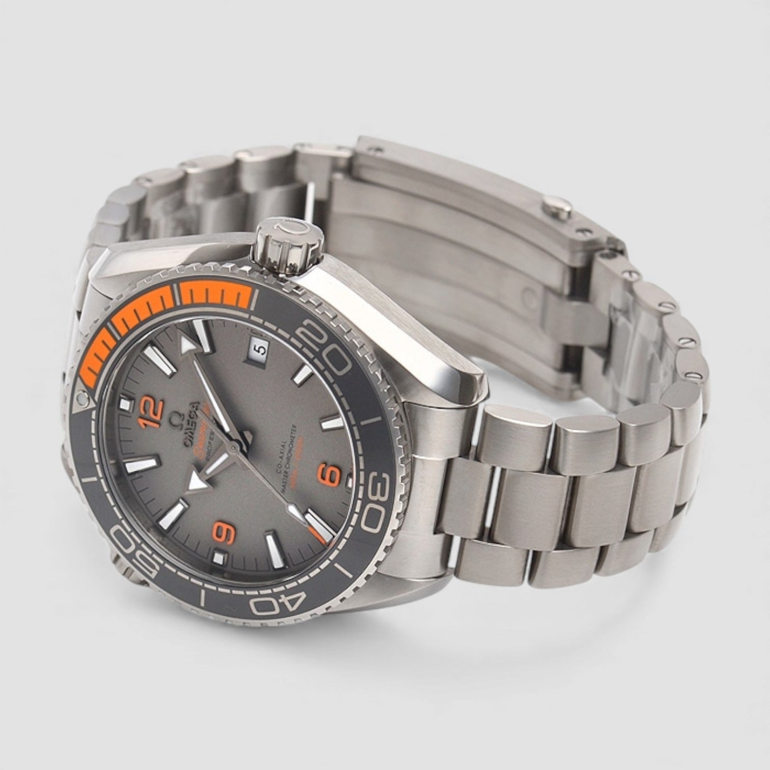 Omega 215.90.44.21.99.001