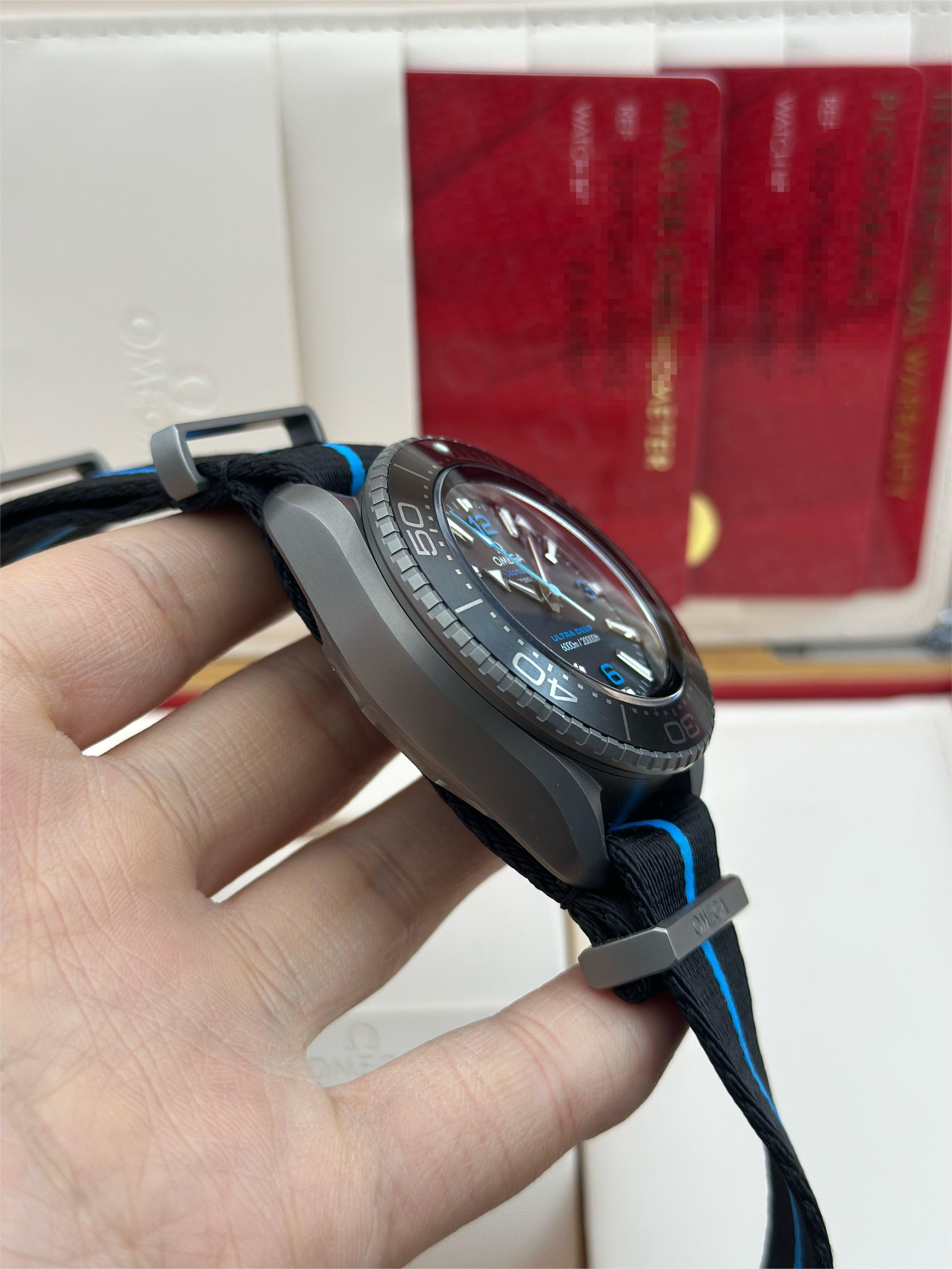 Omega 215.92.46.21.01.001