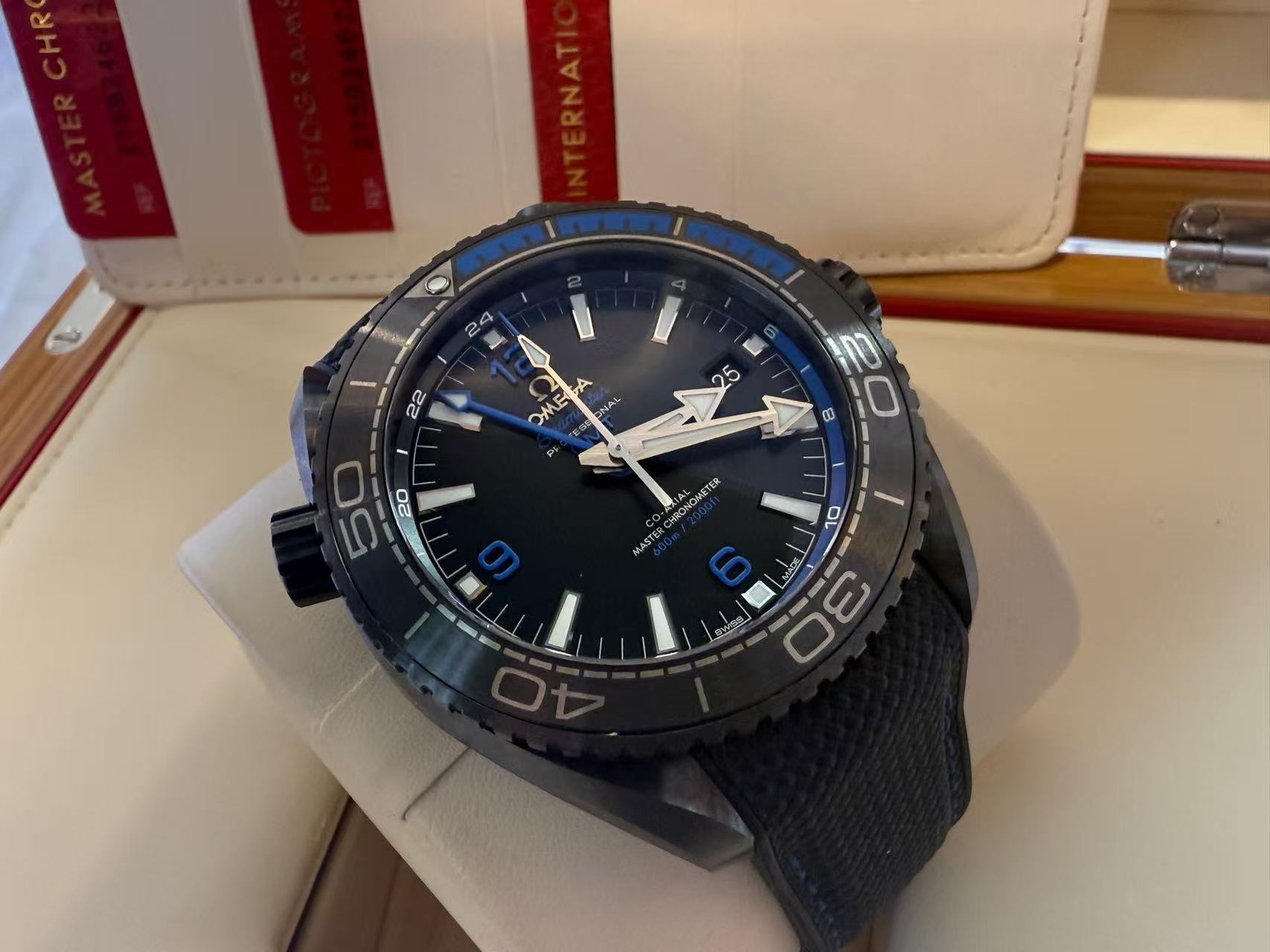 Omega 215.92.46.22.01.002
