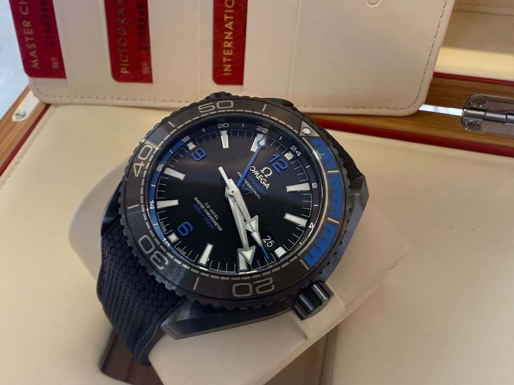 Omega 215.92.46.22.01.002