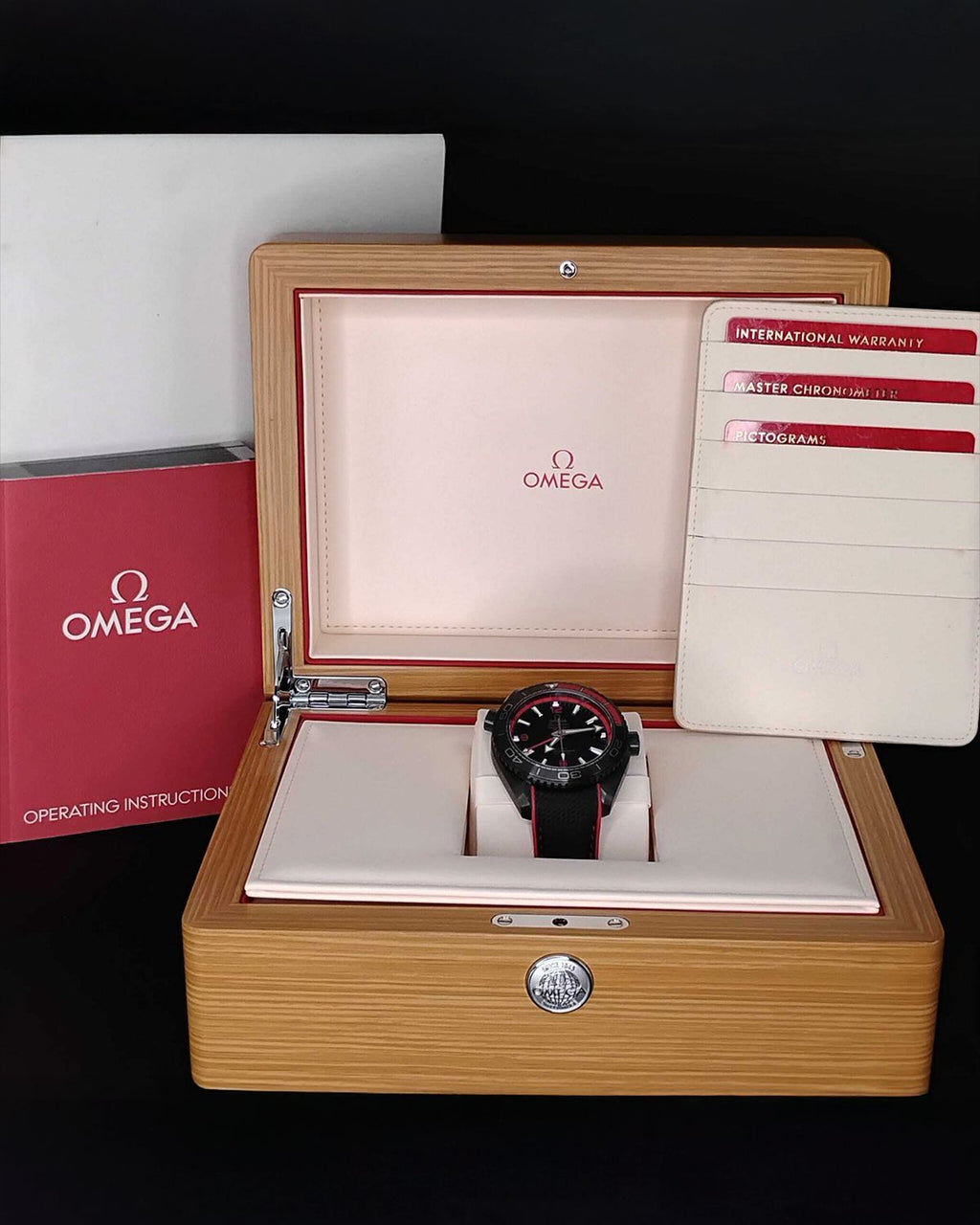 Omega 215.92.46.22.01.003
