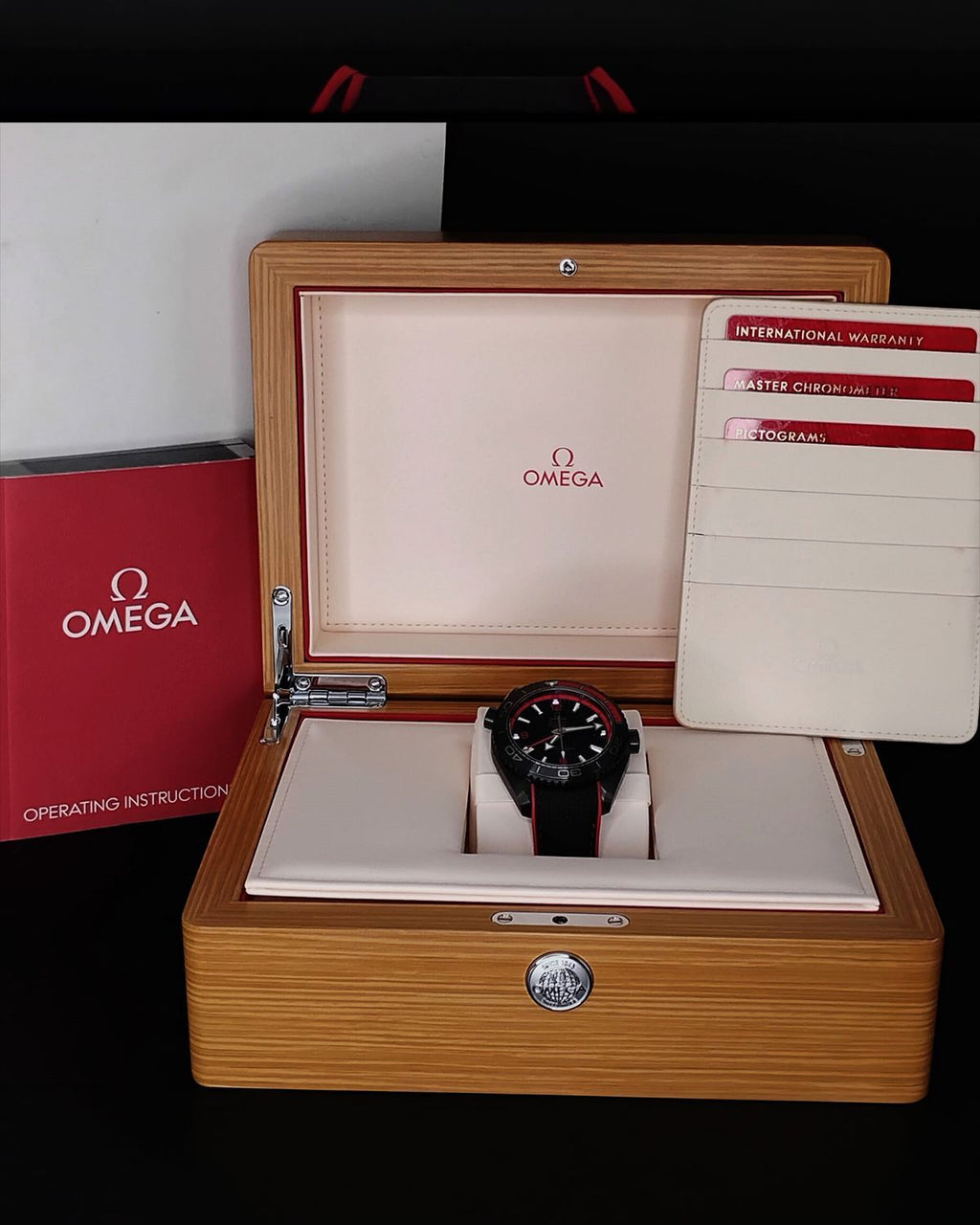 Omega 215.92.46.22.01.003
