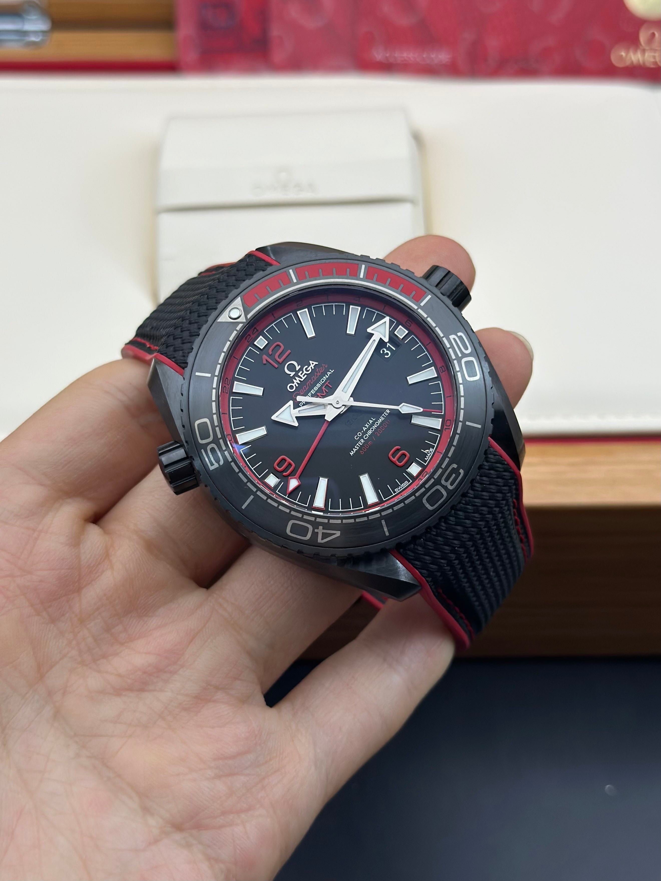 Omega 215.92.46.22.01.003