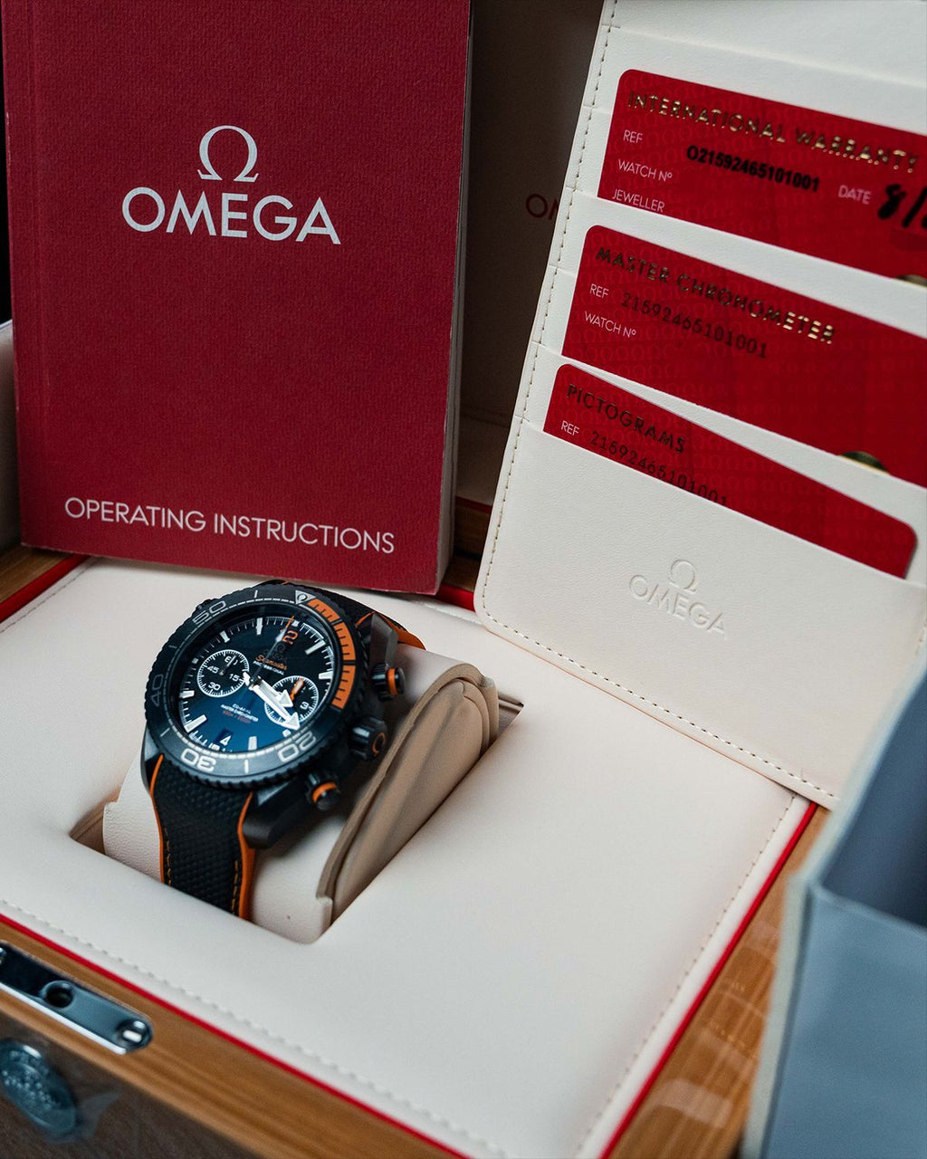 Omega 215.92.46.51.01.001