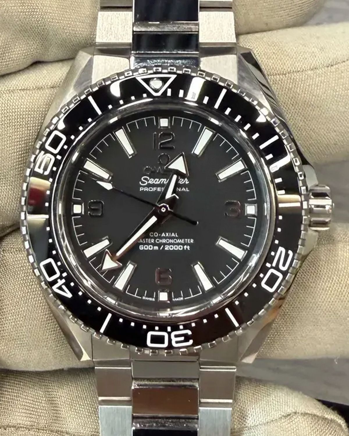 Omega 217.30.42.21.01.001