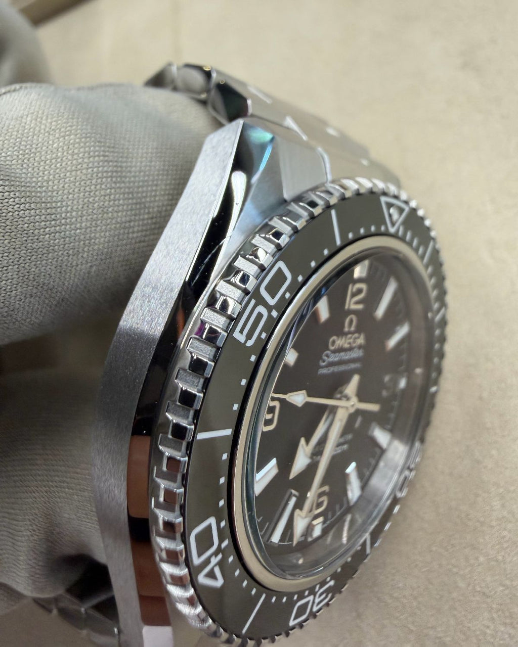 Omega 217.30.42.21.01.001