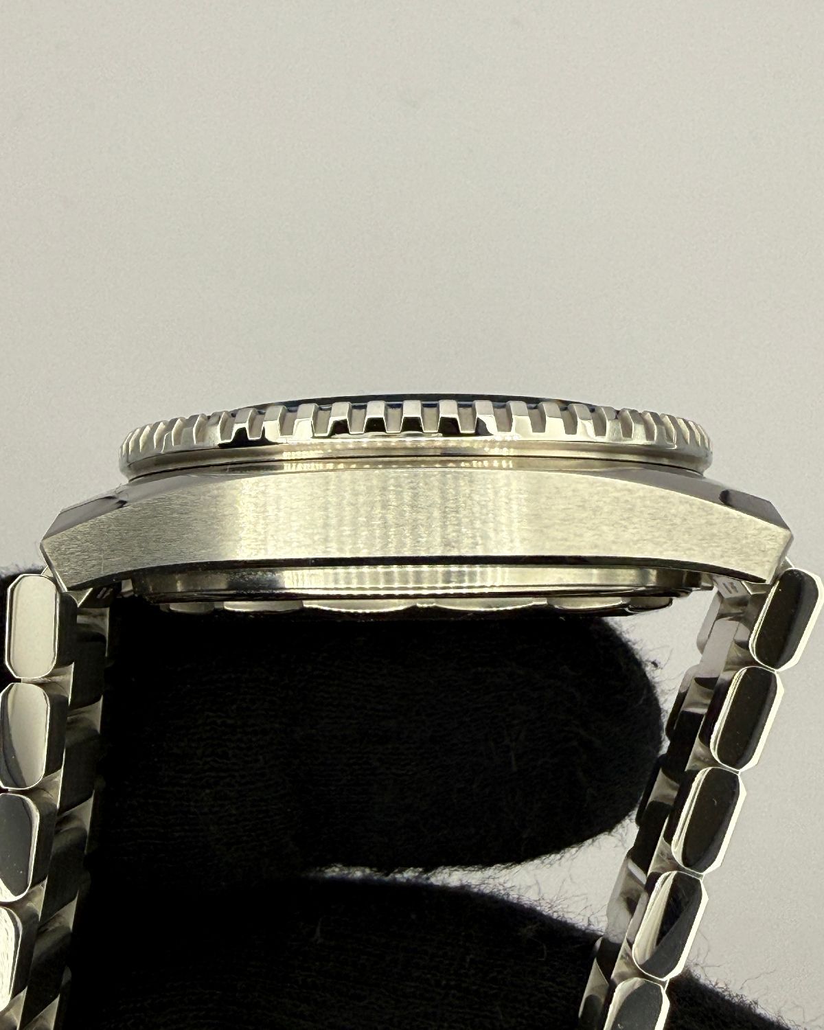 Omega 217.30.42.21.01.002