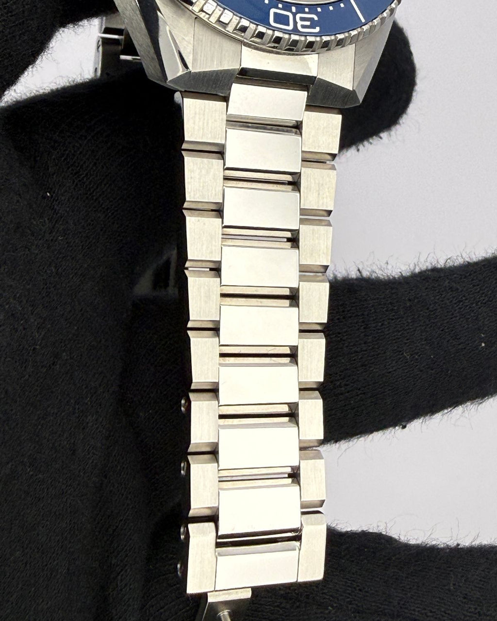 Omega 217.30.42.21.01.002