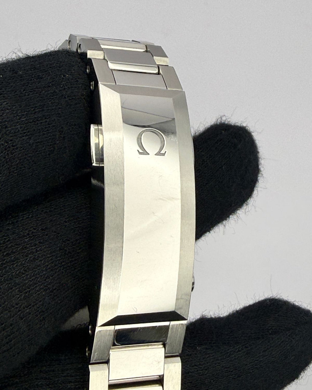 Omega 217.30.42.21.01.002