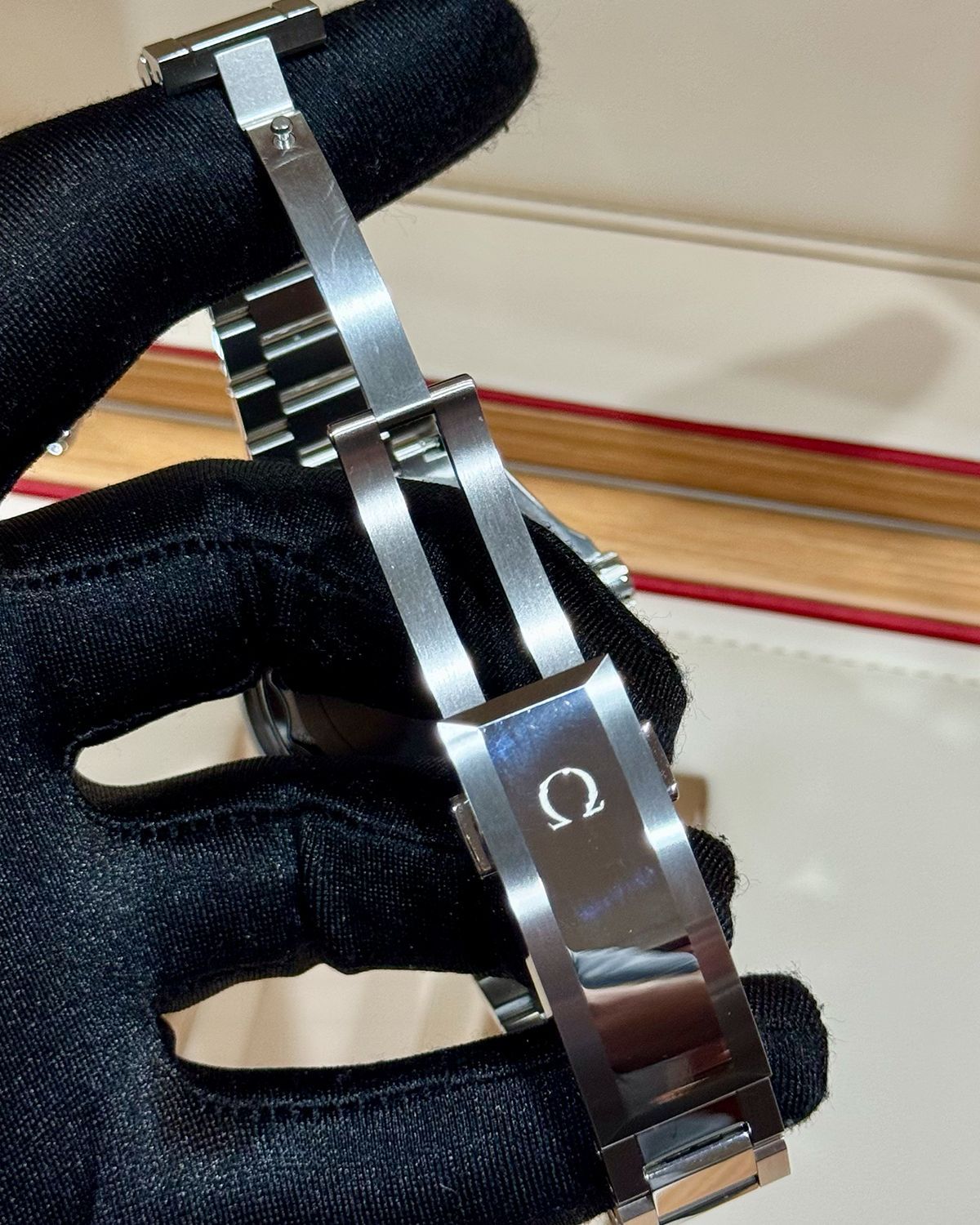 Omega 217.30.42.21.01.003