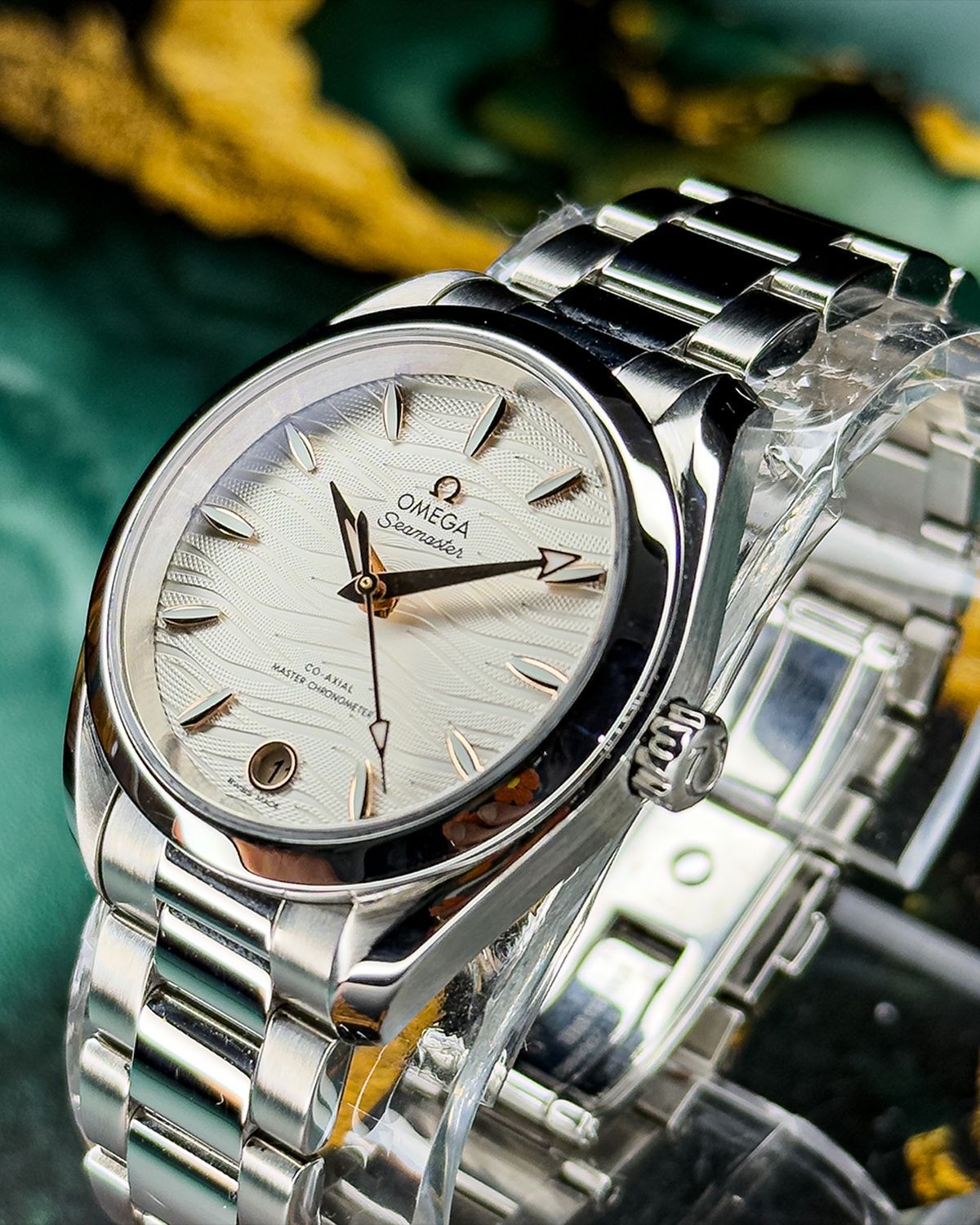 Omega 220.10.34.20.02.001